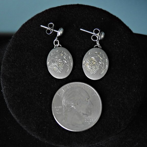 Nobska Craftsman Vintage Engraved Pewter Chrysanthemum Flower Earrings - Picture 6 of 9